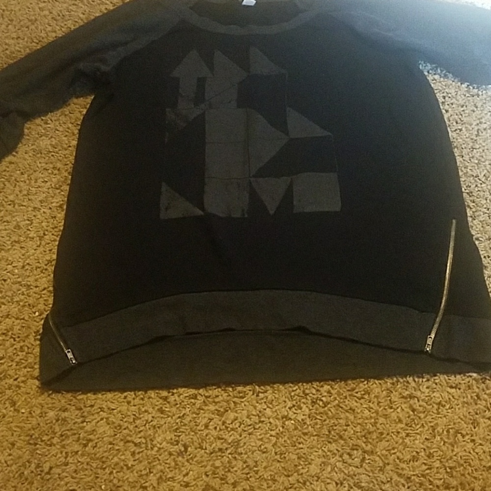 Torrid top - Picture 3 of 3
